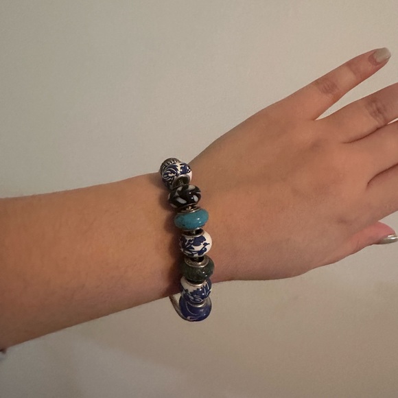 Handmade bracelet from flea market 💎 - Picture 1 of 4